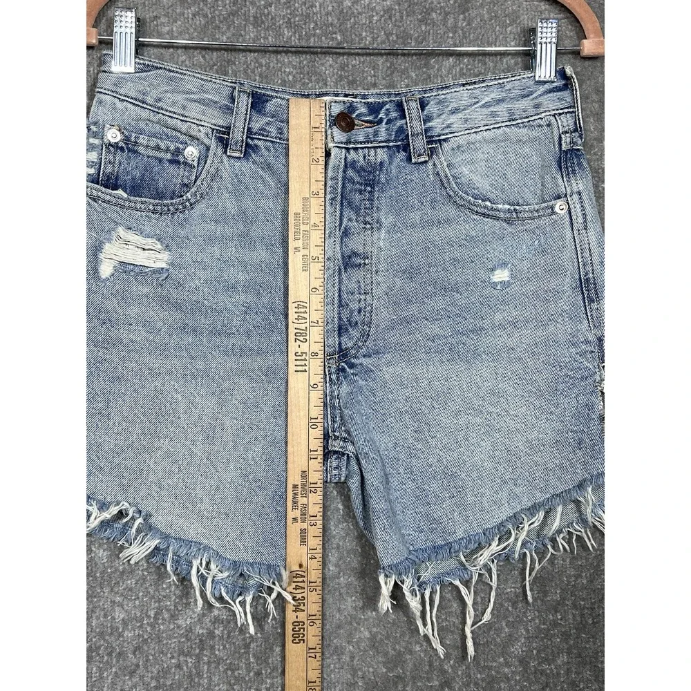 We The Free Baggy Tomboy Jean Shorts Womens Size 24 Blue Distressed Button Fly